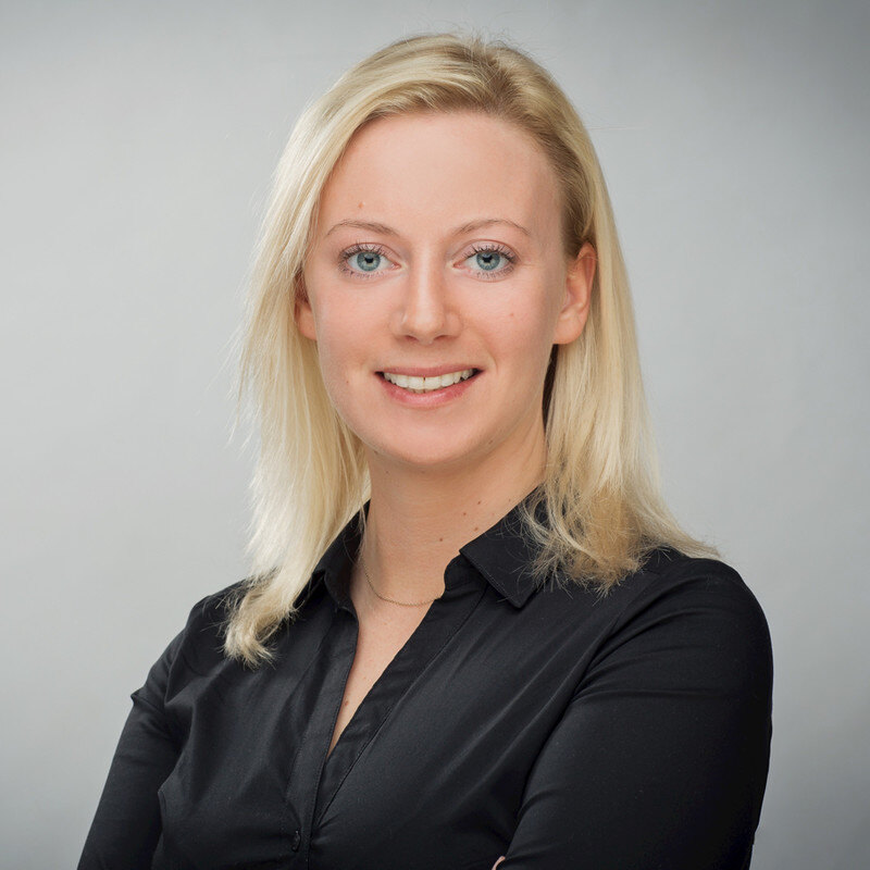 661e399650461ede37d420d9_julia-w-plusserver